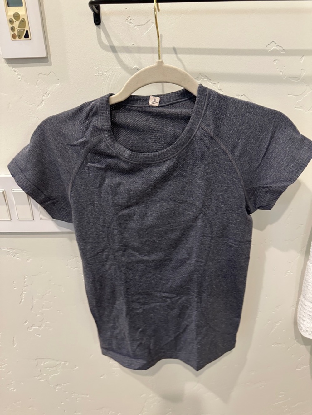 Women’s Short Sleeve swiftly tech Top - Charcoal